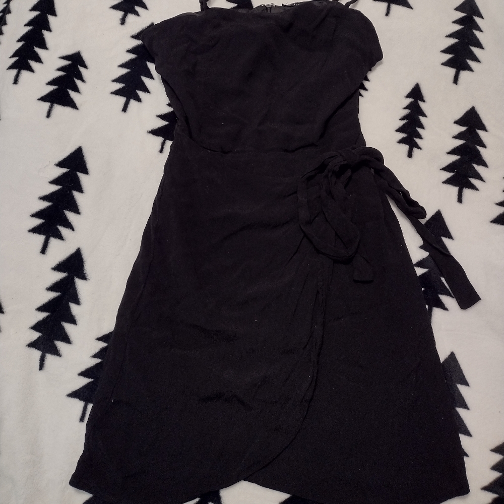 Black Forever 21 wrap dress